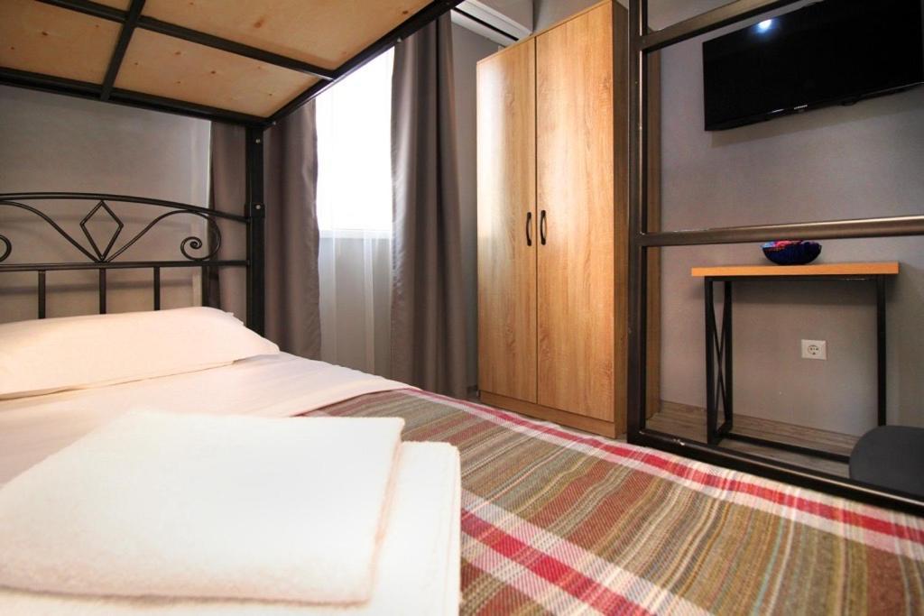Kaznest Apart-Hotel Alma-Ata Exteriör bild